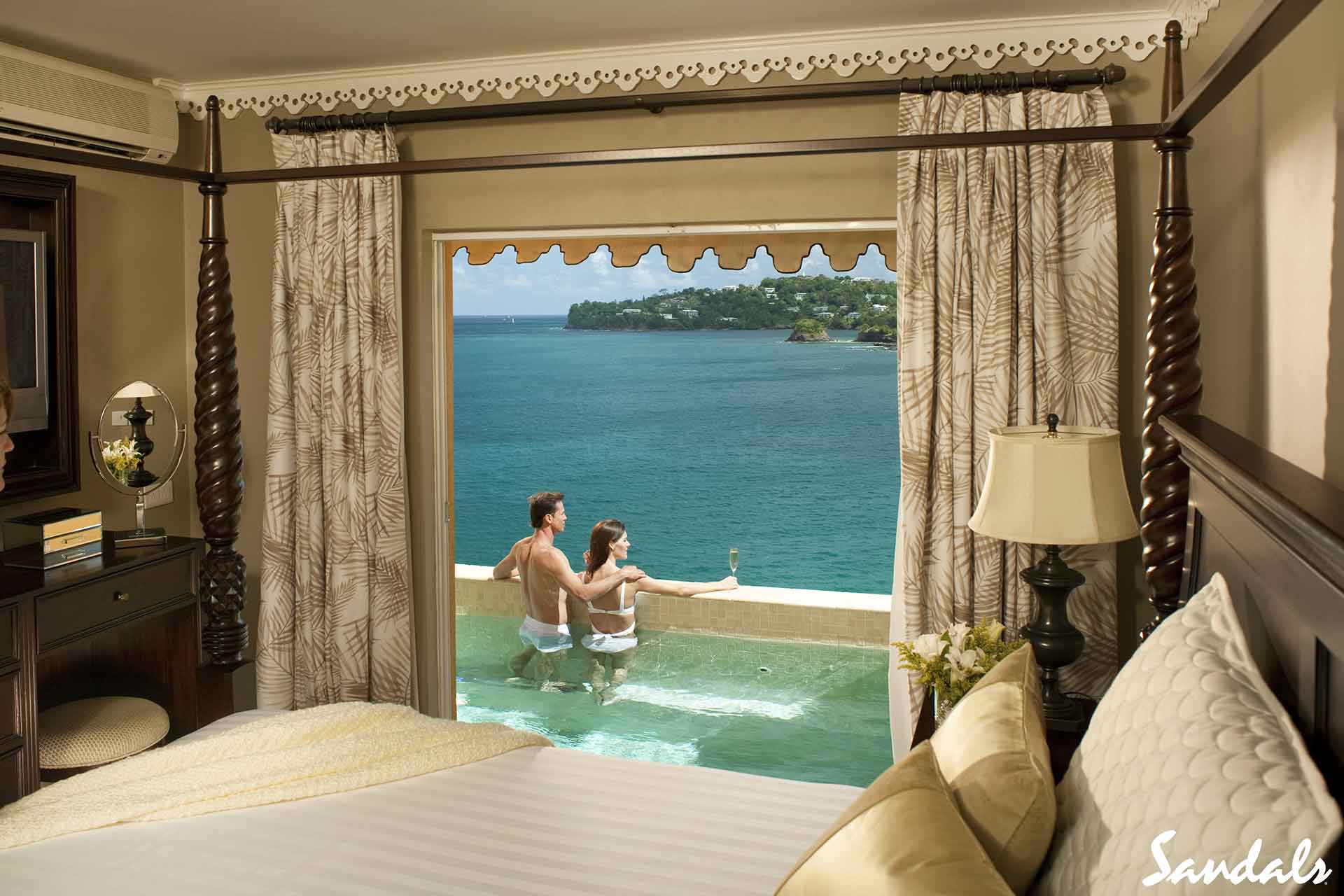 Sandals Regency La Toc